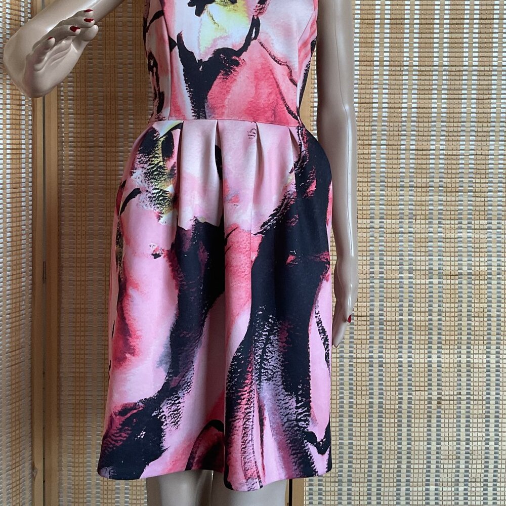 Apt9 Scuba Circle Cut Dress Size10 Princess Seams Fit&Flair Pink Floral Pockets - Picture 3 of 6